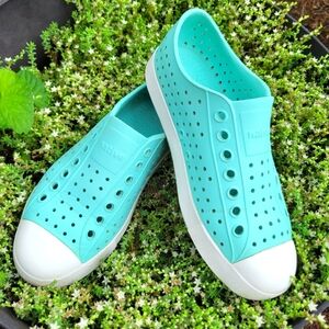 Native Shoes Jefferson Sneakers women's sz. 7